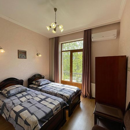 Freedom Square Apartment Tbilisi Exteriör bild